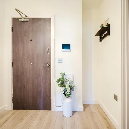 Apartment Bradford Premium Serviced Accommodation - Perfect For Contractors & Families I Free Parking I Fast Wifi