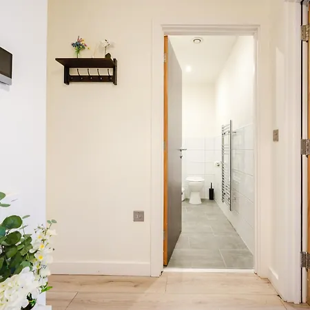 Apartment Bradford Premium Serviced Accommodation - Perfect For Contractors & Families I Free Parking I Fast Wifi Bradford (West Yorkshire)