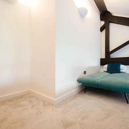 Apartment Bradford Premium Serviced Accommodation - Perfect For Contractors & Families I Free Parking I Fast Wifi Bradford (West Yorkshire)